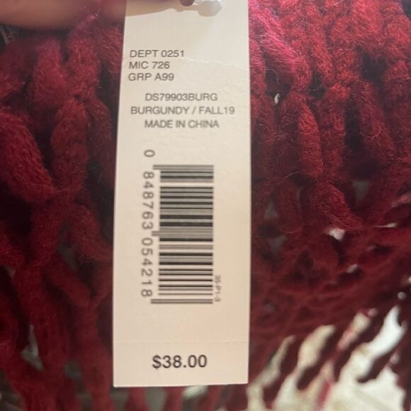 RED Infinity Scarf! - Picture 4 of 7